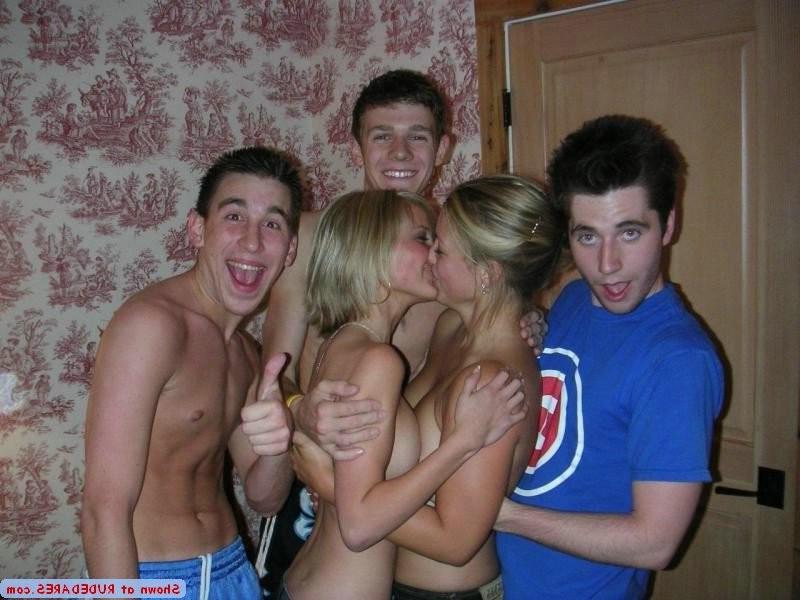 15P Exposing their nudity