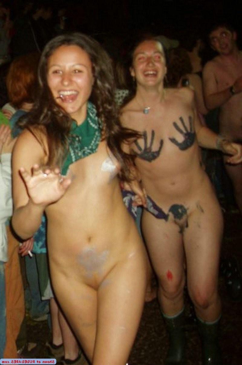 15P Embarrassed at being seen naked