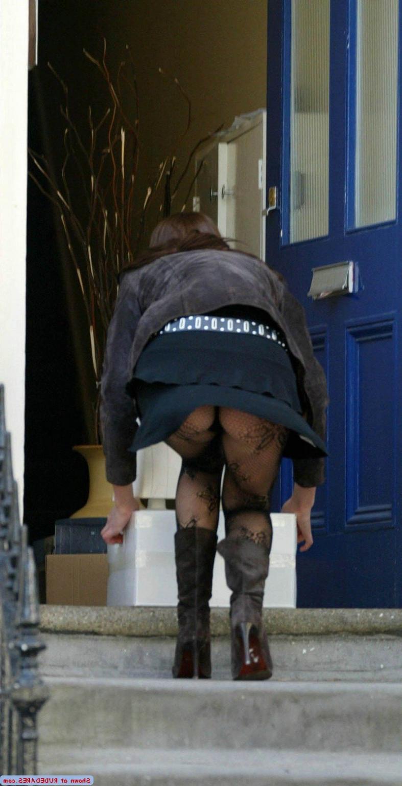15P Embarrassed at being seen naked