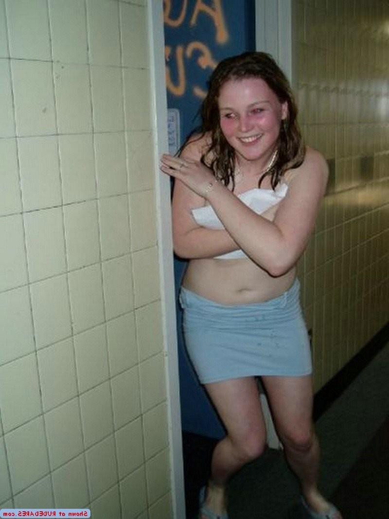 15P Shy girls show their naked bodies