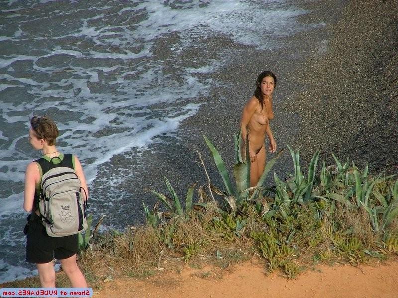 15P GFs showing nudity