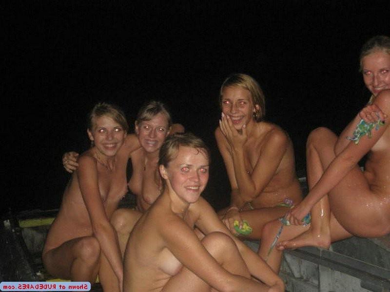 14P Im naked  dont take my photo