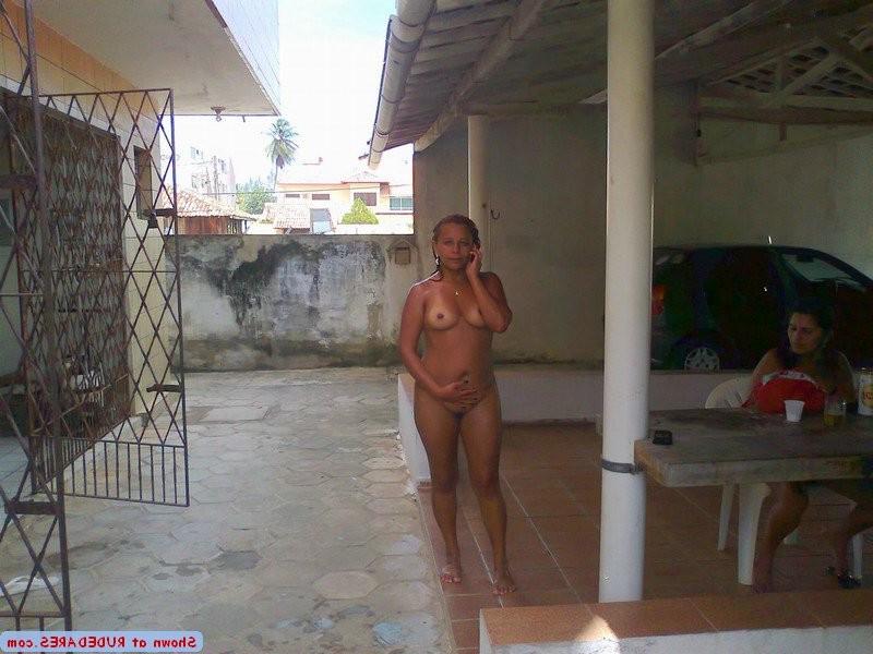 15P Girls caught undressed