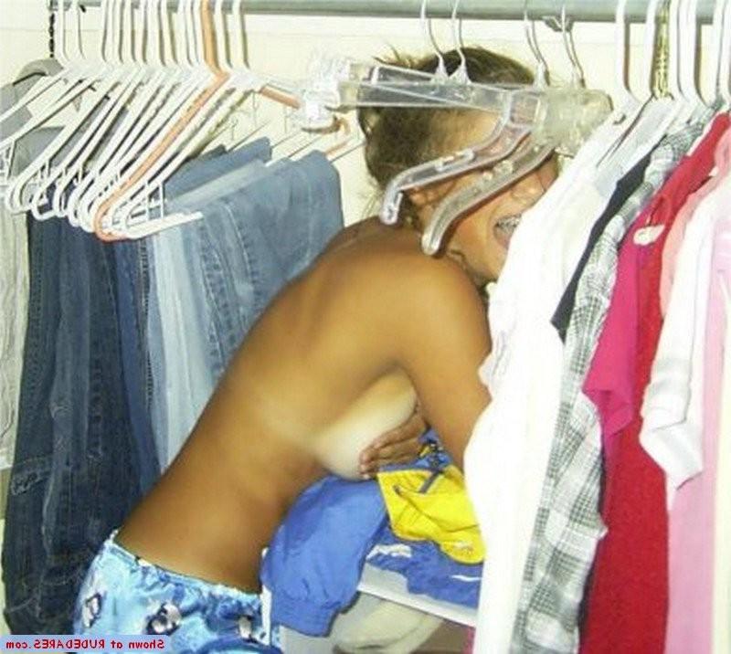 15P Undressed girls where you least expect