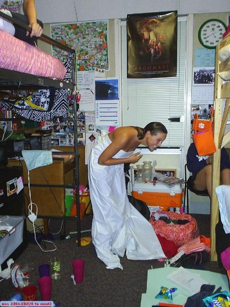 14P Candid photos of girls naked