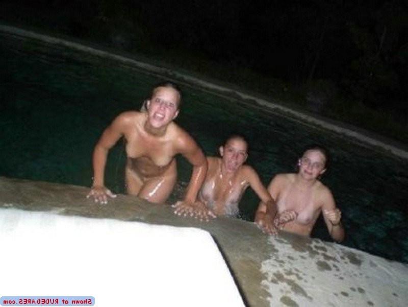15P Girls caught naked