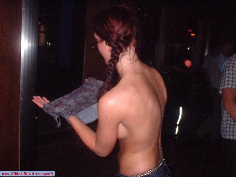 15P Nude girls at risk of getting caught