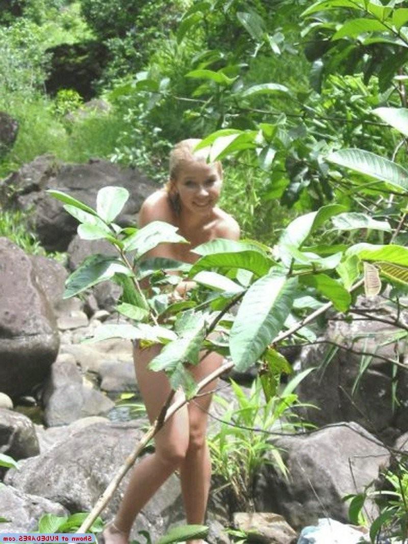 15P Where are her clothes