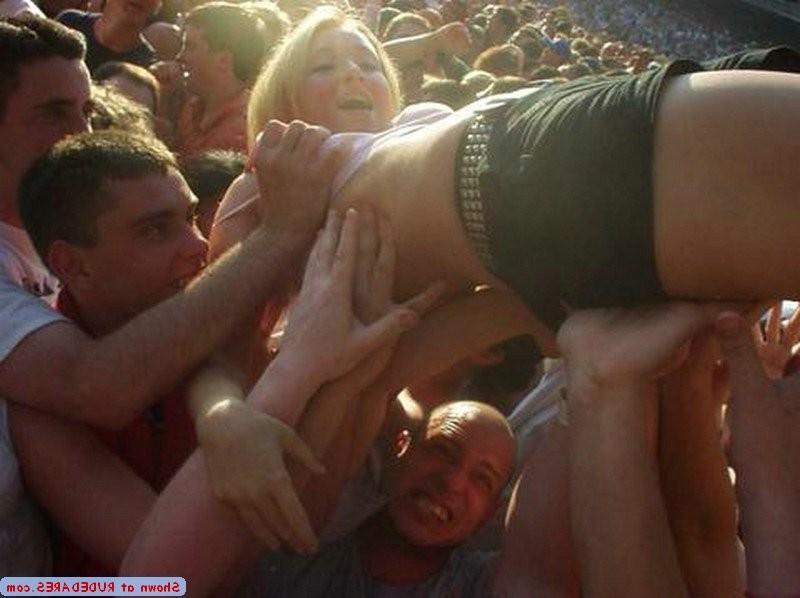15P Girlfriend exhibitionists