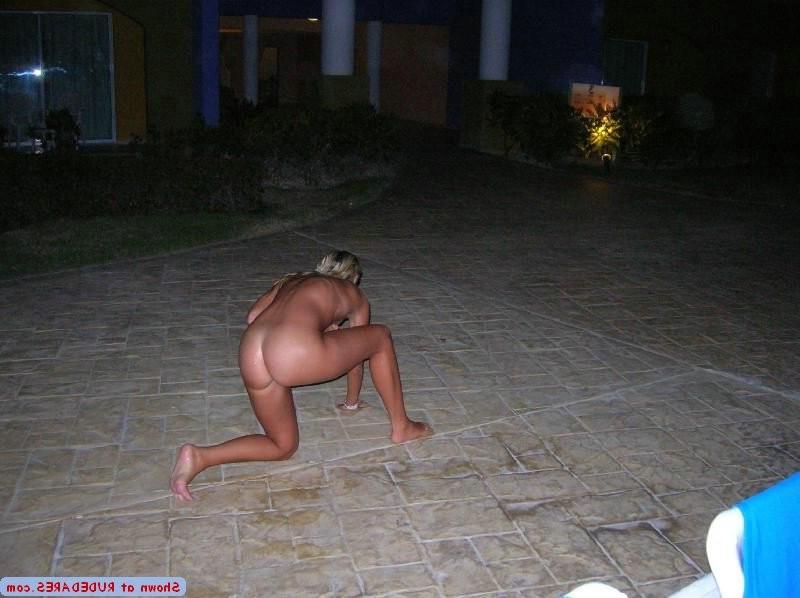 14P Unexpected nudity from genuine girlfriends