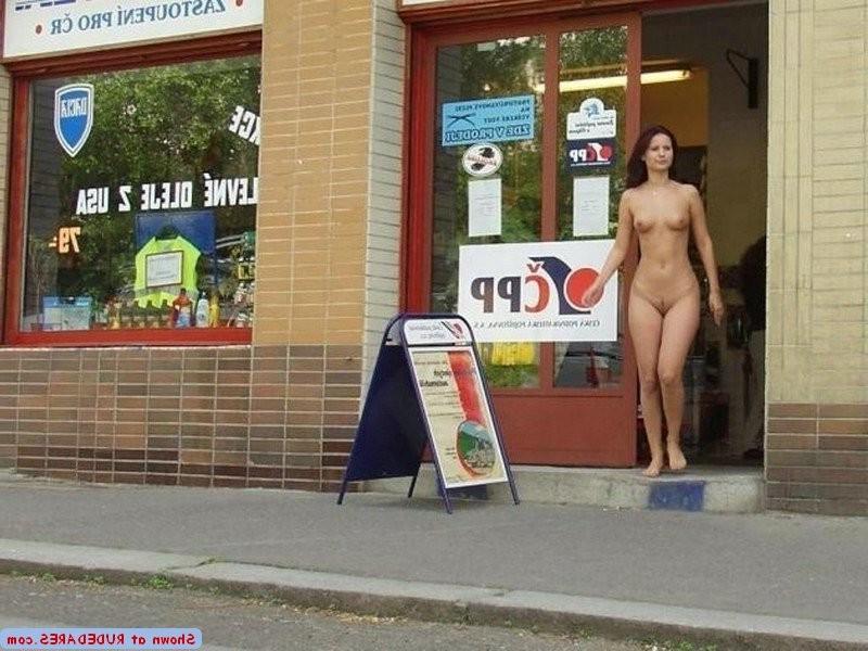 15P Girlfriends showing more than they wished