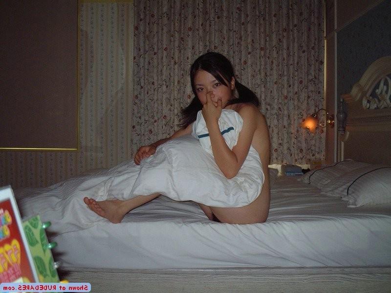 15P Girlfriends photographed wearing less clothes than they would like