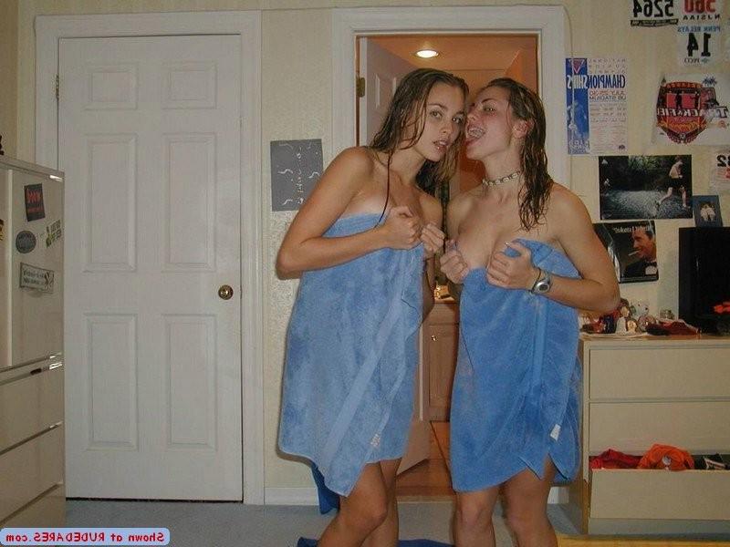 15P Women caught flashing