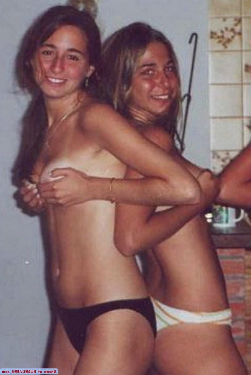 15P Women caught flashing