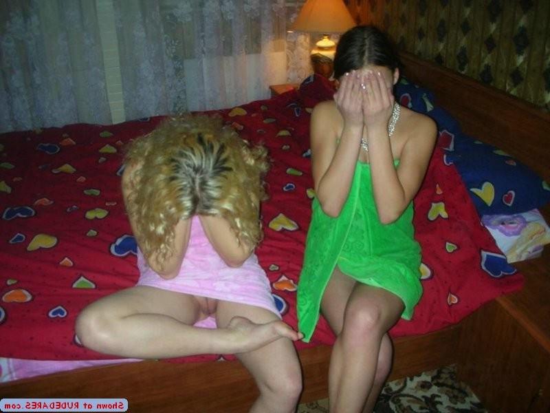 15P Real GFs in embarrassing nude photos