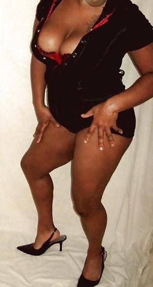 5P Ebony Milf showing her big tits