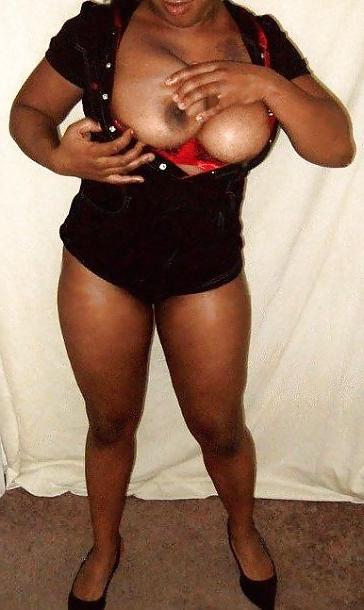 5P Ebony Milf showing her big tits