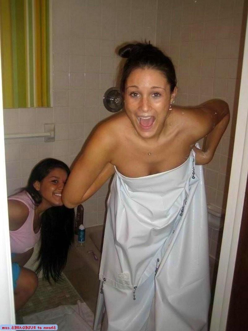 15P Shy girls caught nude