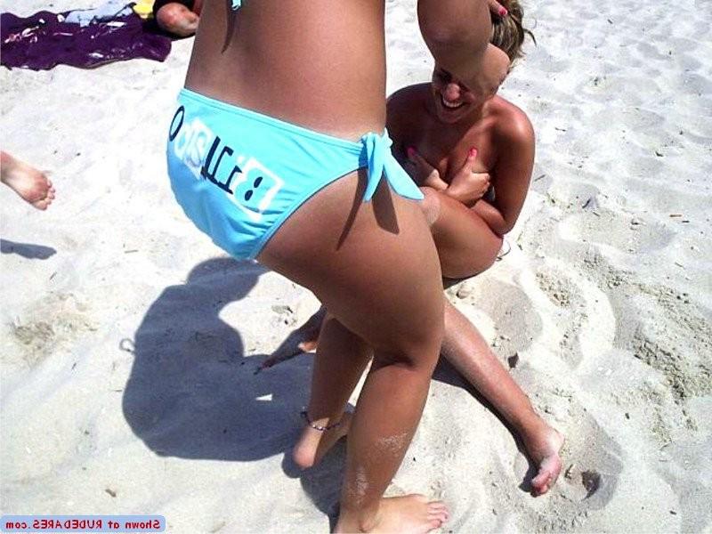 15P Girlfriends in a state of undress
