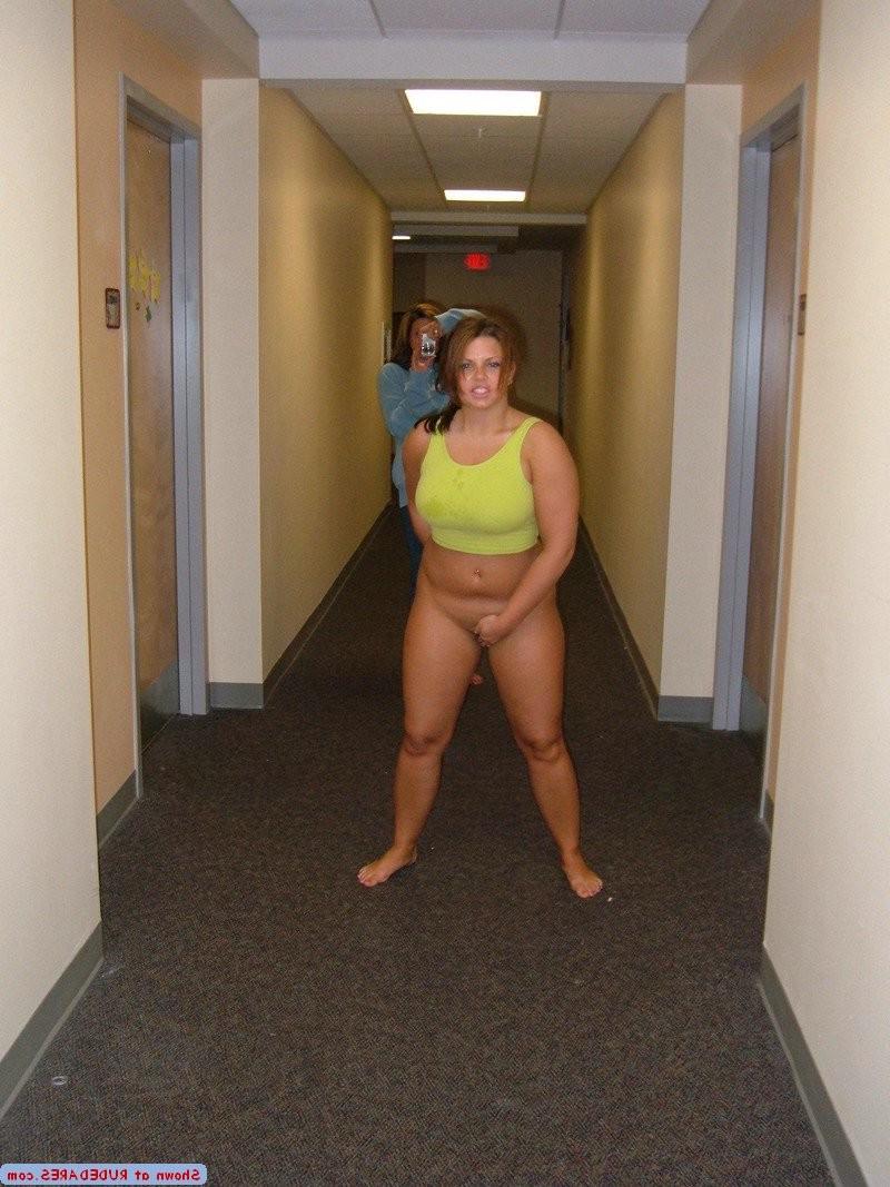 15P Real amateur girlfriends in the buff