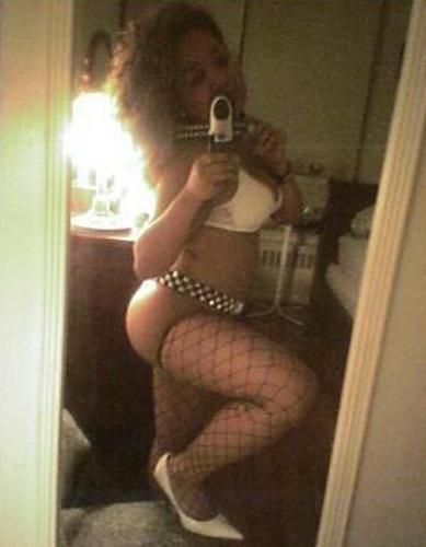 15P Ebony teen gfs posing for cell phone pics