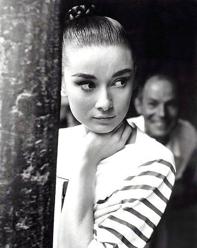 25P I love masturbating to Audrey Hepburn part 2