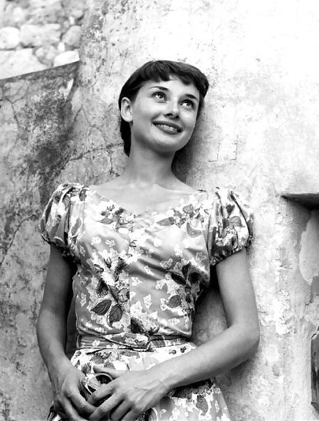 25P I love masturbating to Audrey Hepburn part 2
