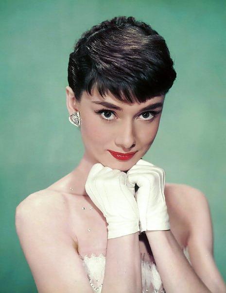 25P I love masturbating to Audrey Hepburn part 2