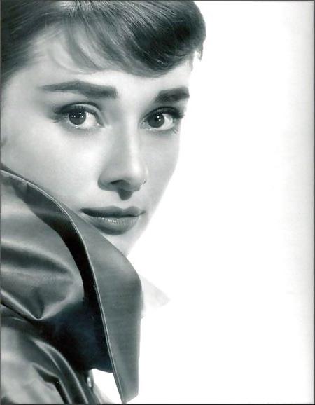 25P I love masturbating to Audrey Hepburn part 2