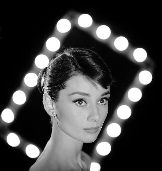 25P I love masturbating to Audrey Hepburn part 2
