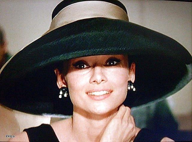 25P I love masturbating to Audrey Hepburn part 2