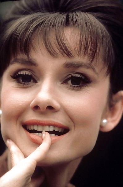 25P I love masturbating to Audrey Hepburn part 2