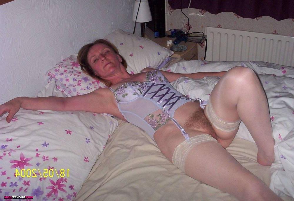 25P Real homemade amateur wives milfs