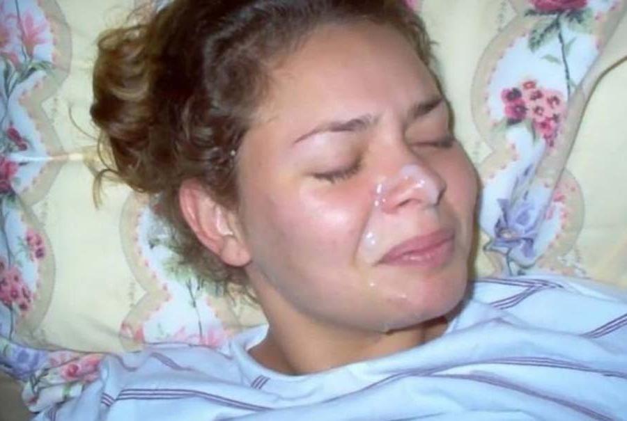15P Horny amateur girlfriends taking cum facials