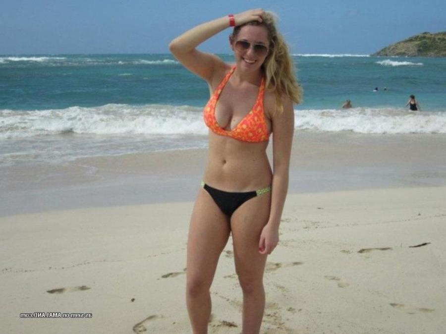 12P Photos of sexy amateur babes posing for their boyfriends