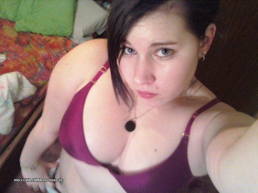 10P Collection of naughty horny bbws posing for their boyfriends