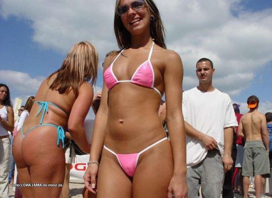 12P Collection of sexy bikini babes posing for their pals on cam