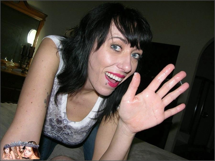 14P Mature milf frankie giving wet and lubricated hj