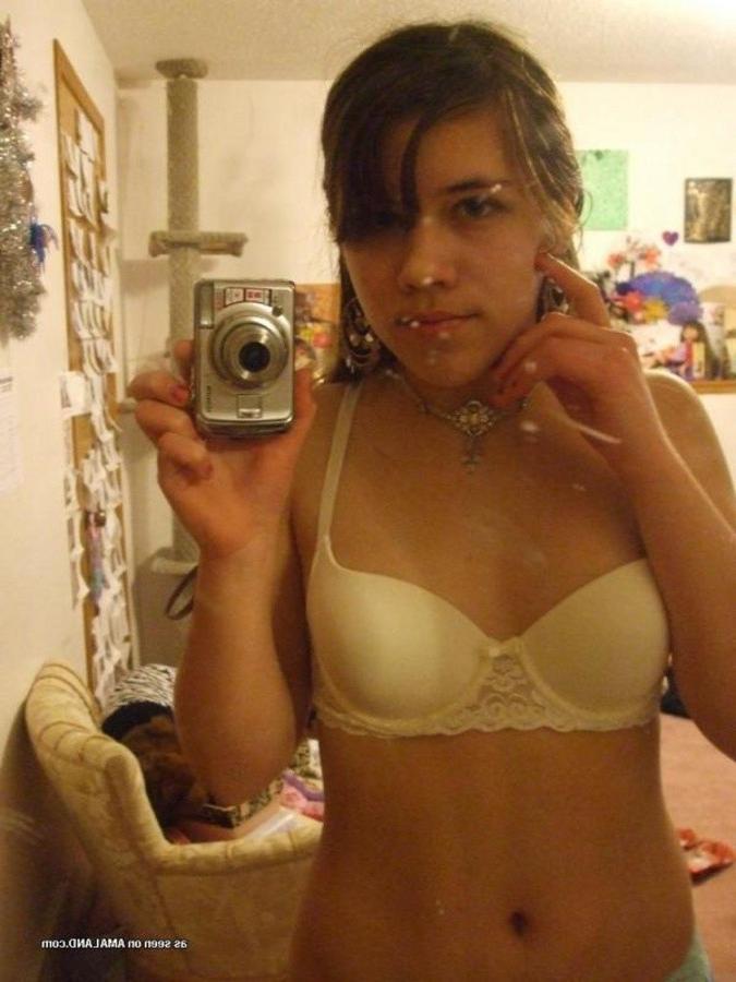 12P Sexy Spanish girlfriend selfshooting in her lingerie