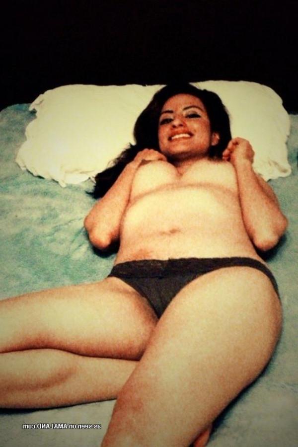 12P Selection of a sexy spanish babe posing sleazy for her bf