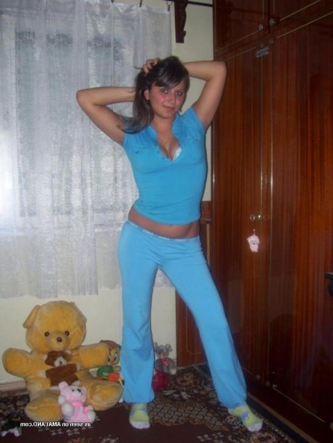 12P Selection of an amateur spanish babe playing with her tits