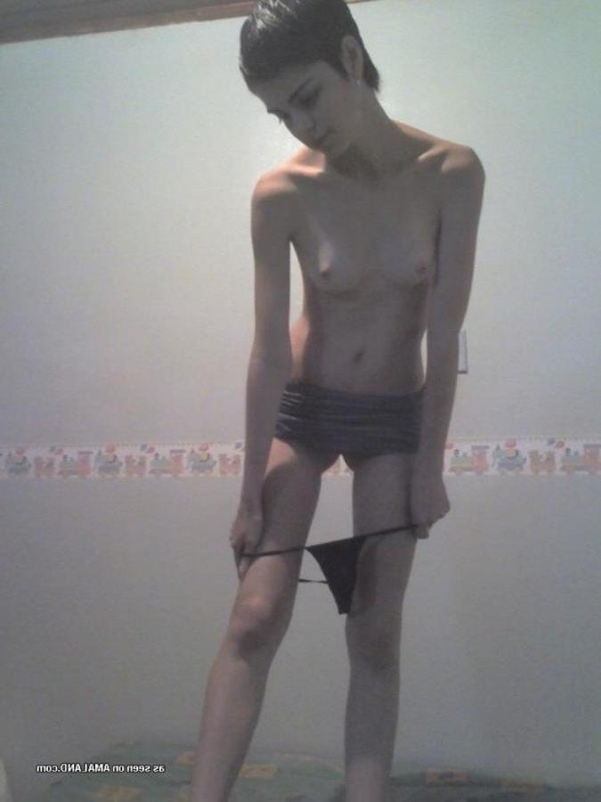 12P Hot Spanish girlfriends posing sexy for the cam
