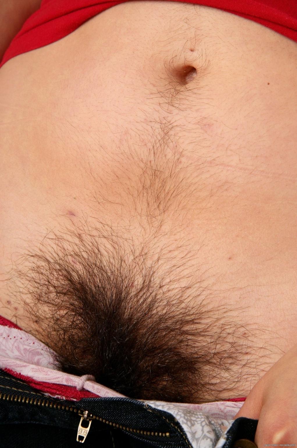 15P Fearless Faye loves spreading her scary hairy ass and muff
