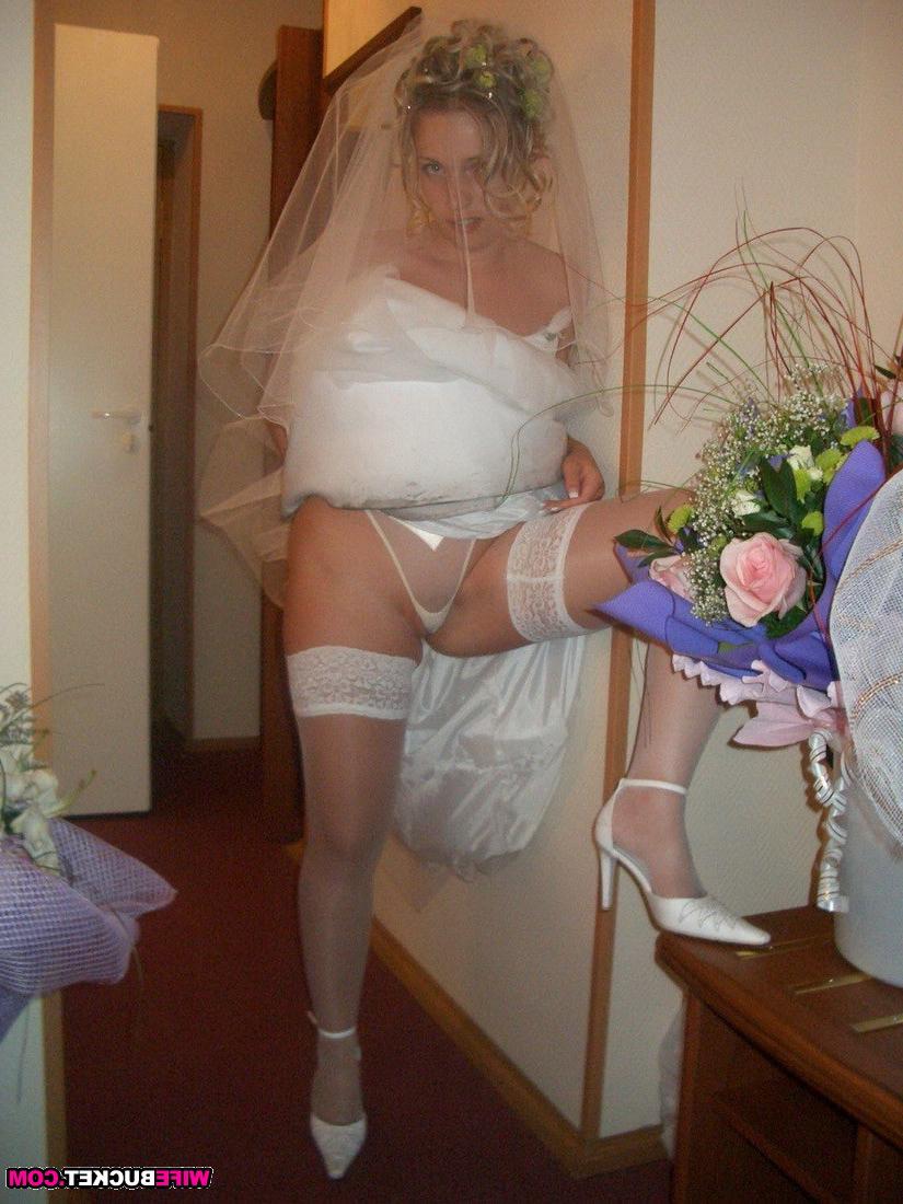 15P Amateur Wife Pics From Honeymoon