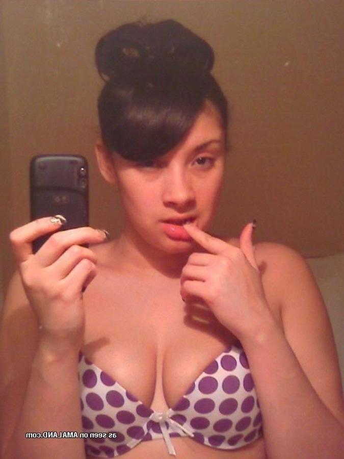 12P Collection of a busty Spanish babe camwhoring at home