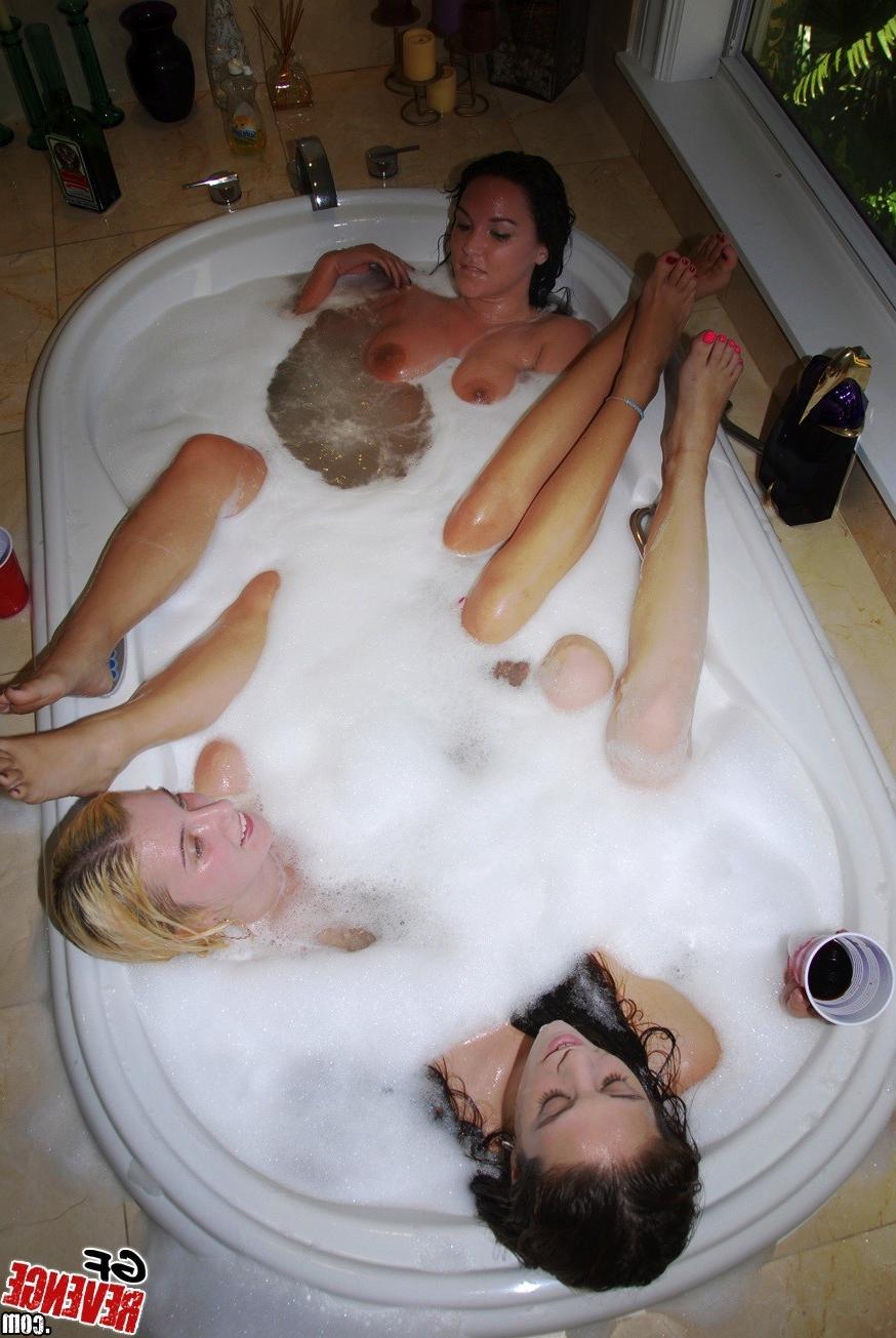 16P Check out these hot college ex girlfriend pics caught masterbating and fucking i