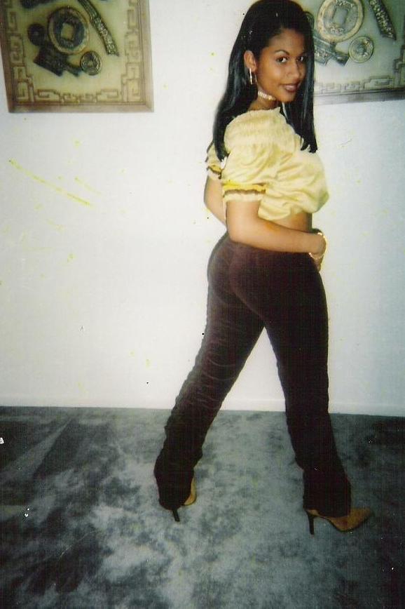 15P Ebony teen gfs posing for cell phone pics