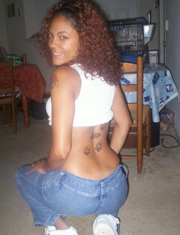 15P Ebony teen gfs posing for cell phone pics