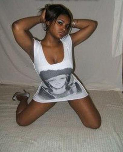 15P These ebony teen girlfriends posing and naked