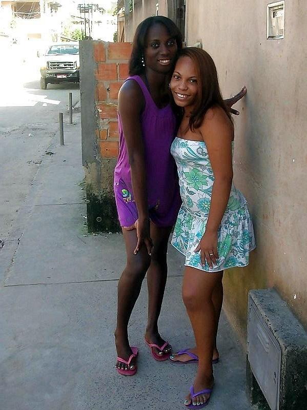 16P Bi curious ebony girlfriend babes have first lesbian experiences